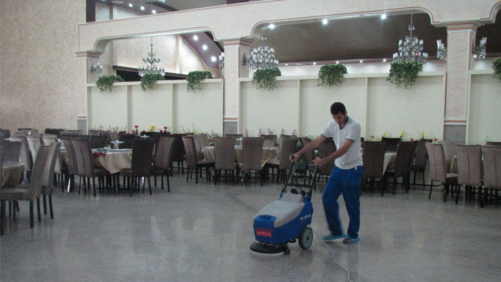 نحوه نظافت کف رستوران و تجهیزات نظافتی