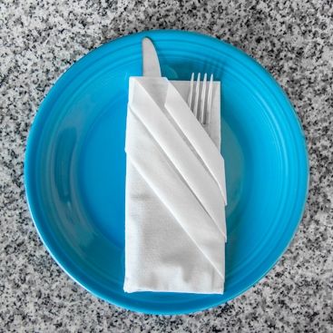 آموزش ۱۷ روش تزئین دستمال سفره برای هتل ها