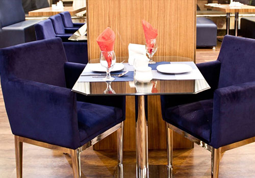 انتخاب میز و صندلی و تجهیزات مناسب برای رستوران هتل