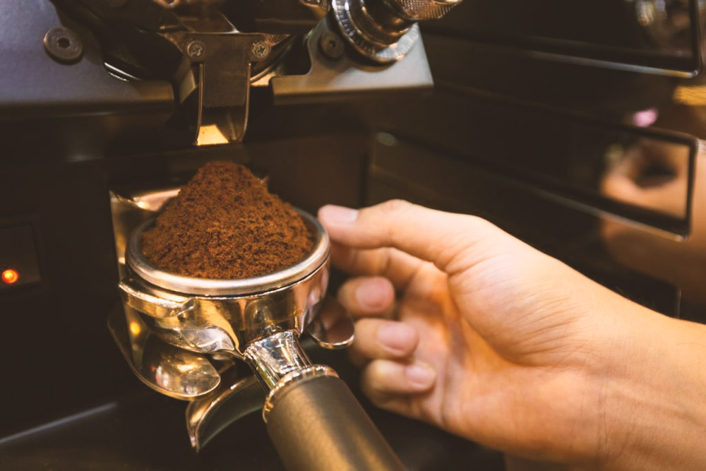 انتخاب دستگاه آسیاب قهوه به عنوان تجهیزات کافی شاپ هتل