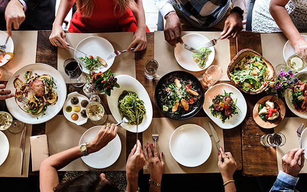 بررسی جایگاه صنعت رستوران داری در توسعه ی گردشگری