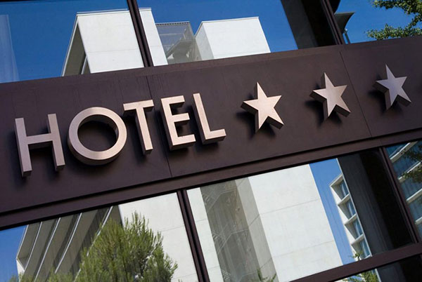 نگاهی به وضعیت صنعت هتلداری در ایران