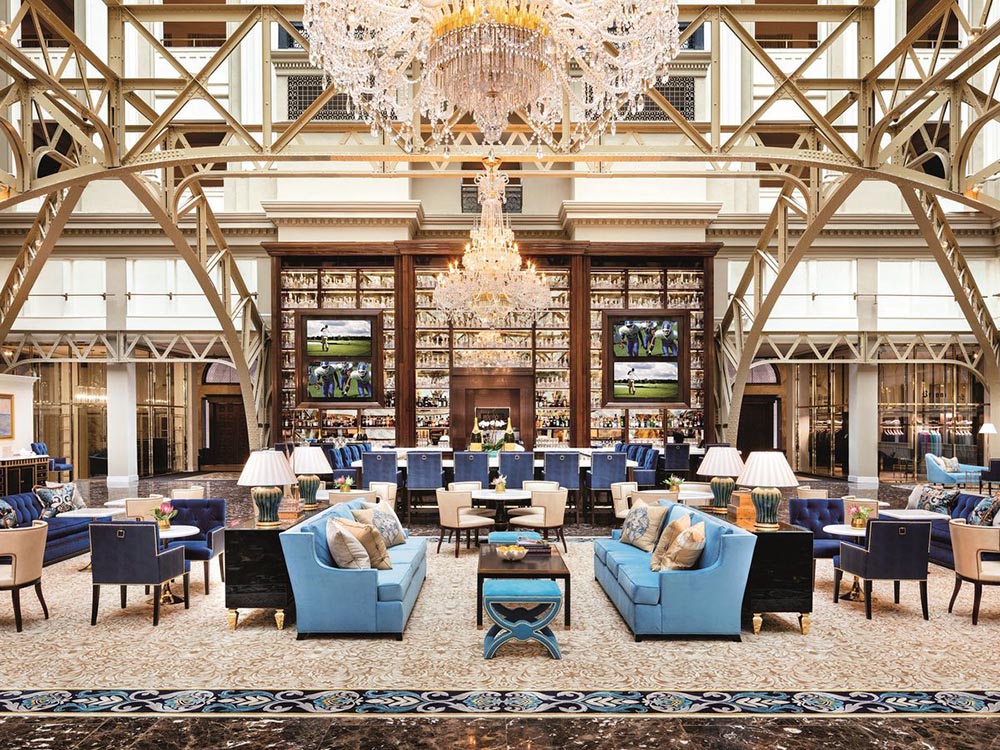 تجهیزات هتل در لابی و محیط‌ های عمومی و ایجاد تجربه‌ های لازم و خاطره‌ انگیز برای مهمانان