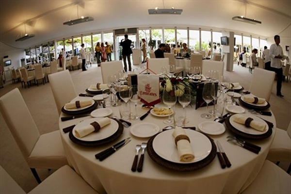 مهمانداری و پذیرایی را جدی بگیرید.