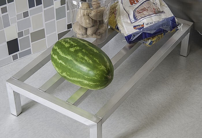 چیدمان آشپزخانه تجاری: ذخیره سازی و طبقه بندی