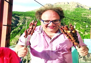 نخستین تستر ایرانی , پول می‌گیرم و غذا می‌خورم