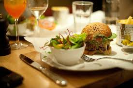 سیستم آموزش در فست فود در رستوران